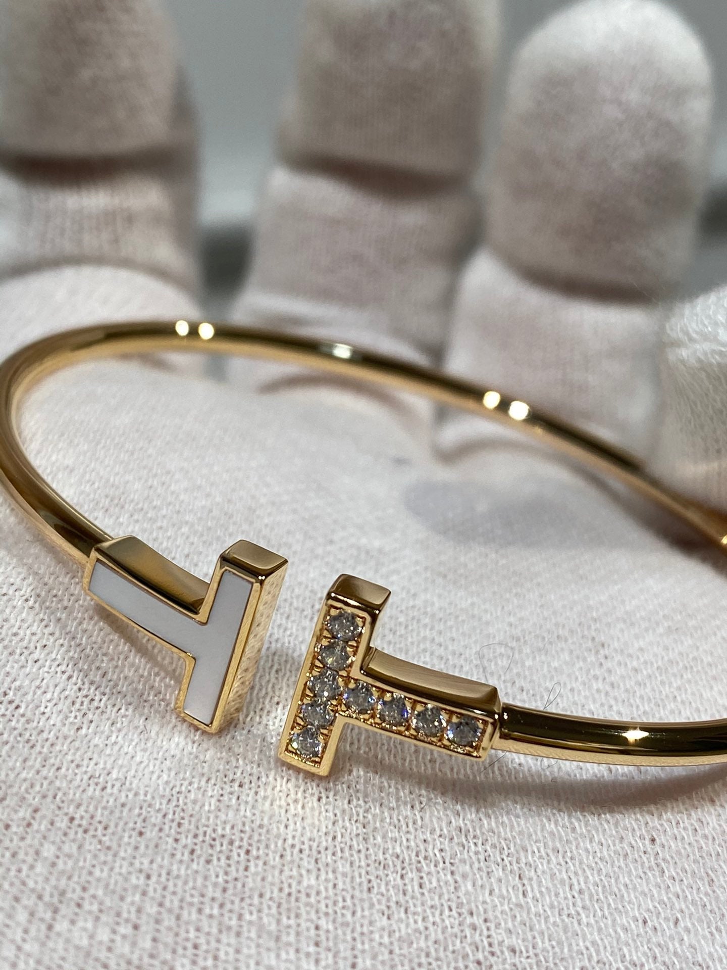 TIFFANY T BRACELET 1.8MM MOP DIAMOND PINK GOLD