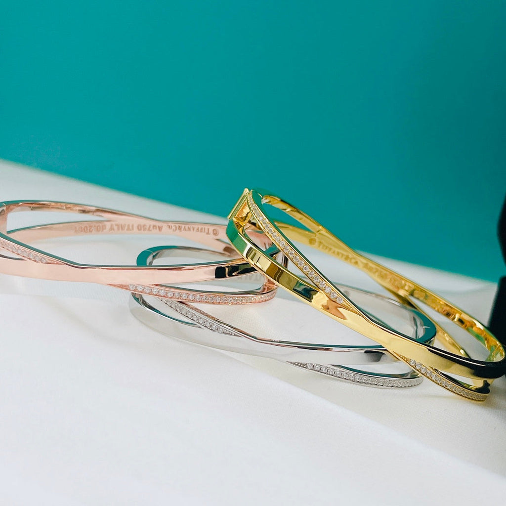 TIFFANY NARROW HINGED BANGLEIN WITH DIAMONDS SMALL